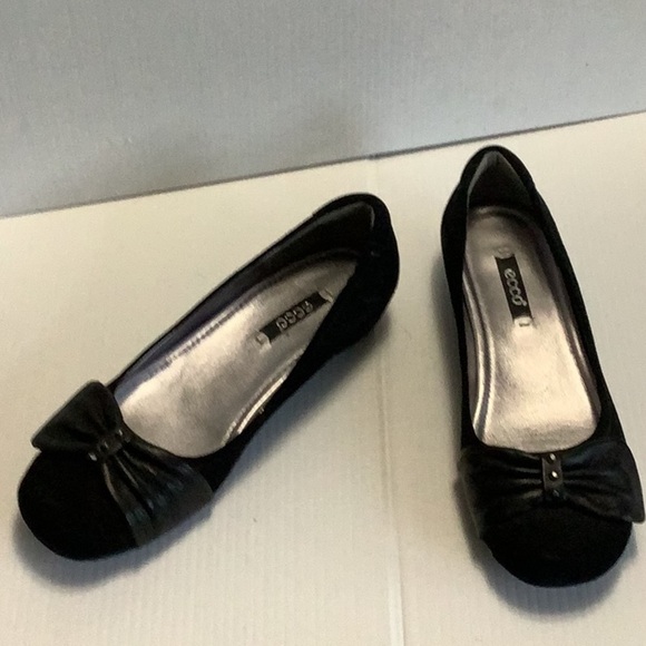 ECCO Black Suede Leather Bow Ballet Flats Comfy Classic Dressy 37 - Picture 16 of 16